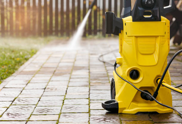 Best Spring Cleaning  in Wauregan, CT